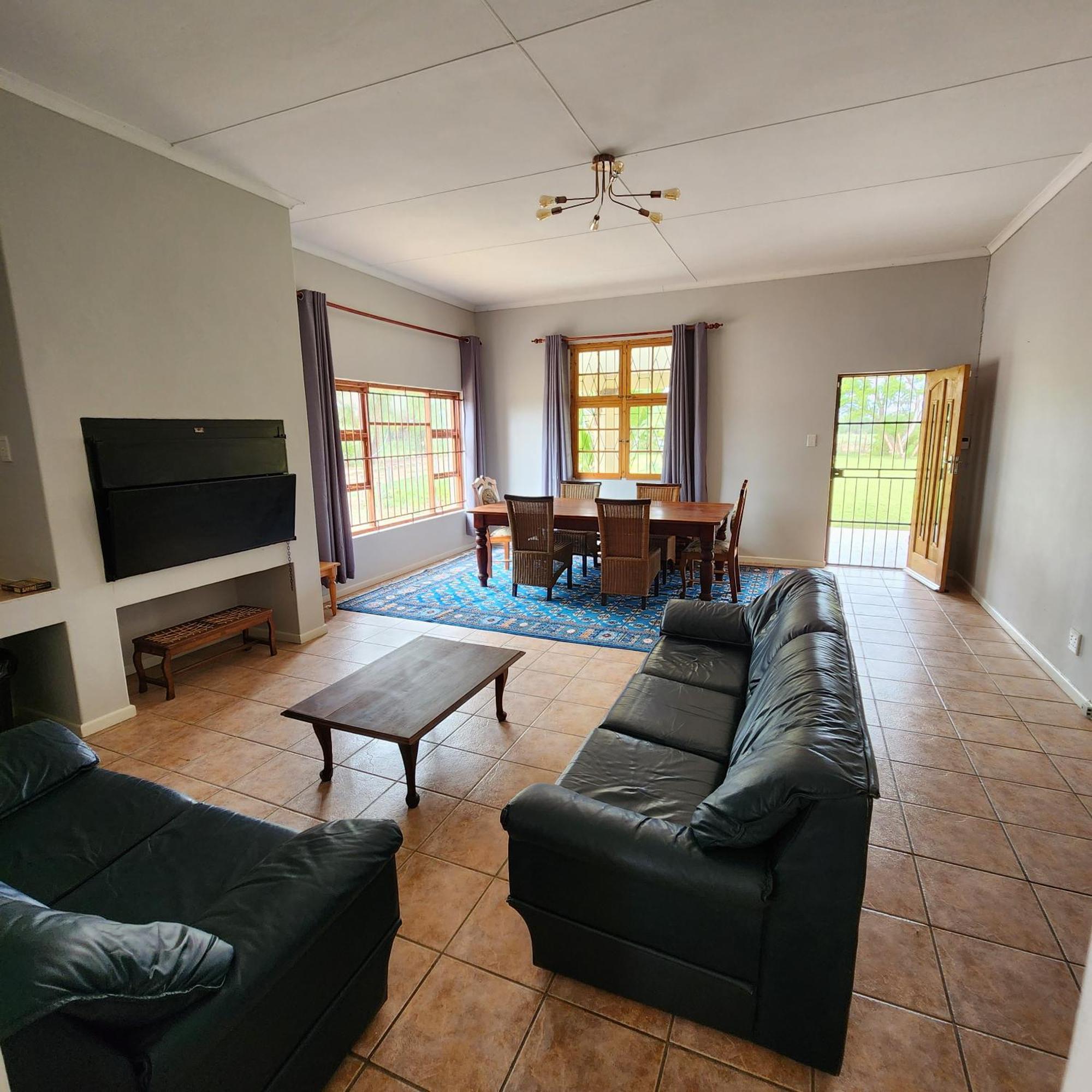 Karoo Leeu Self Catering Villa Oudtshoorn Exterior photo
